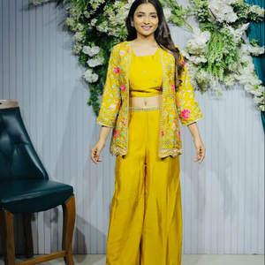 Ensemble haut et bas pour femme Ramdev Trading, tenue de mariage moderne, tenue de fête Diwali, ensemble designer avec dupatta, pure soie chinon brodée numériquement - Product Image 1