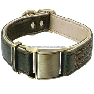 Collar de perro de cuero acolchado, con estilo, duradero, totalmente ajustable y grueso, herrajes cromados de lujo disponibles al mejor precio - Product Image 1