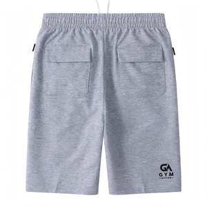 กางเกงขาสั้นเบอร์มิวด้าสีพื้นสำหรับผู้ชาย ยี่ห้อ GYM Active ผลิตจากโพลีเอสเตอร์ แห้งเร็ว ระบายอากาศได้ดี เหมาะสำหรับวิ่ง ออกกำลังกาย เล่นกีฬา ใส่ได้ในช่วงฤดูร้อน เนื้อผ้าบางเบา - Product Image 4