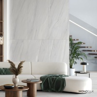 Carreaux de porcelaine de style moderne 600x1200mm, finition mate, aspect marbre, isolation thermique pour sol de salon