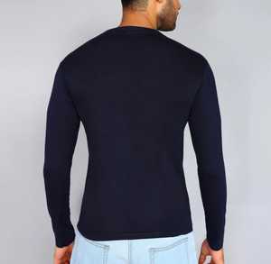 Camiseta de Manga Larga con Cuello en V para Hombre, Color Negro Sólido, Estilo Casual, Tejido de Punto - Product Image 2