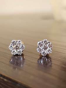 High Demand Round Moissanite Flower Shaped <b>Studs</b> Earrings Trendy 925 Sterling <b>Silver</b> With Gold Plated for Promise Weddings Gift - Product Image 1