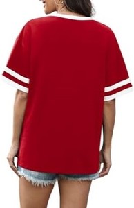 Camiseta de Mujer Roja con Cuello en V, Manga Corta, Tejida, Color Sólido, Corte Holgado, Casual, con Ribete a Rayas, Estilo Primavera-Verano 2026 - Product Image 2