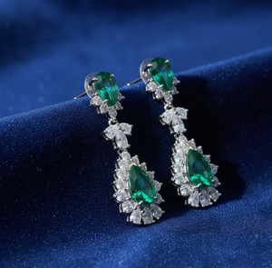 ต่างหูทรงลูกแพร์ยาวสีเขียวประดับไฮโดรและเพชร CZ ขนาด 6 นิ้ว ต่างหูห้อยประดับพลอย เงินแท้ 925 ชุบทอง เหมาะสำหรับงานปาร์ตี้ ราคาโรงงาน - Product Image 4