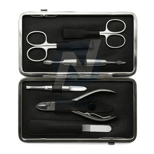 Ensemble de rasage et d'entretien des ongles de luxe 9 pièces en acier inoxydable 7 en 1, kit de soin pour homme avec logo personnalisé, portable et professionnel - Product Image 3