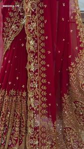 Ensemble Saree-Blouse-Dupatta en Faux Georgette avec broderies complexes en fils et sequins, à porter occasionnellement - Fournisseur mondial - Product Image 3