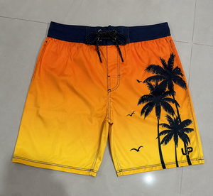 Shorts de Playa para Hombre de Secado Rápido, 100% Algodón, con Estampado de Palmeras en Degradado Naranja y Amarillo, Personalizables con Logotipo OEM - Product Image 4