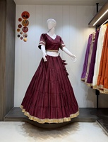 Jupe Lehenga traditionnelle indienne en coton pour femmes, bordure dorée, robe ethnique pour les festivals et les mariages