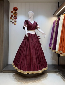 Jupe Lehenga traditionnelle indienne en coton pour femmes, bordure dorée, robe ethnique pour les festivals et les mariages - Product Image 2