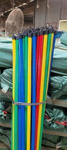Balai léger et durable à manche en bois coloré, 25-34 pouces, en fibres de maïs, poils rigides non tressés, pour le nettoyage de la maison, des toilettes et des sols - Product Image 4