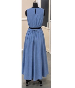 Ensemble jupe et haut pour femme de qualité export, tenue tendance deux pièces assortie pour les soirées en station balnéaire et le quotidien, disponible en gros. - Product Image 2