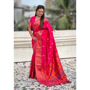 Pink Traditional Paithani Silk Saree Dual Zari Woven Yeola <b>Indian</b> & <b>Pakistani</b> <b>Clothing</b> - Product Image 2