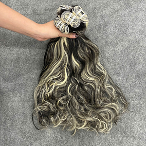 ผมแท้แบบมัดเป็นช่อ ลอนธรรมชาติ คุณภาพหรูหรา ราคาขายส่ง พร้อมจัดส่ง - Product Image 1