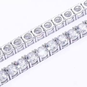 Bracelet de luxe en moissanite et diamants style hip-hop, idéal pour hommes et femmes, parfait pour les soirées en club et les spectacles. - Product Image 6