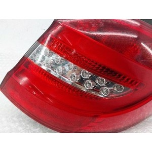 Luz Trasera Derecha Usada Clase B A2468200664 - Product Image 2