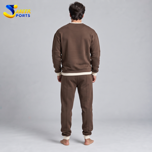 Ensemble de survêtement pour homme en coton marron à double couche, col rond, manches longues, couleur unie, sweat-shirt et pantalon décontractés avec poches latérales - Product Image 3