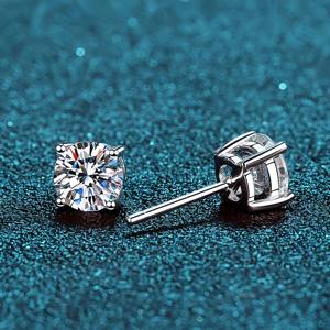 Boucles d'oreilles solitaires rondes à quatre griffes en or 14K 18K avec diamants de laboratoire 1ct 2ct 3ct pour hommes et femmes, vente en gros - Product Image 4