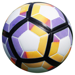 Ballon de football de qualité supérieure avec logo personnalisé imprimé, cousu à la main, en TPU avec matériau en cuir PVC durable, taille 5 pour usage sportif - Product Image 1