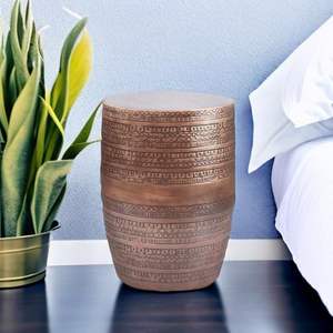 Table d'appoint en métal fin, démontrant une qualité artisanale avec attention aux détails et une longue durée de vie - Product Image 2