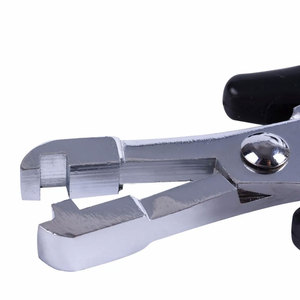 Pince professionnelle en métal de 4 mm en forme de U pour une application précise des micro-anneaux, outil essentiel pour les extensions de cheveux humains en salon - Product Image 3