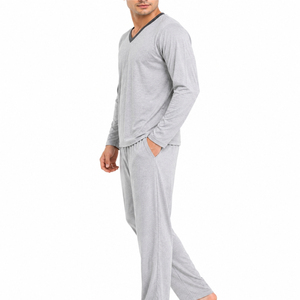 Pigiama da Uomo Invernale Casual in Raso, Set Due Pezzi, Abbigliamento Morbido per Casa e Relax, Pantaloni con Polsini Elastici, Comodo per la Notte - Product Image 4