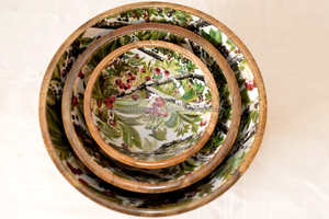 Elegante Tazón de Madera de Mango Ecológico con Bayas Rojas de Invierno, 15 cm, Diseño Clásico, Adorno Decorativo para Mesa de Cocina, Bodas y Hogar - Product Image 3