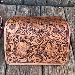 Cartera de Mano para Mujer, Hecha a Mano, con Grabado Floral, de Cuero Genuino Marrón 100%, Impermeable, con Múltiples Ranuras para Tarjetas y Efectivo - Product Image 4