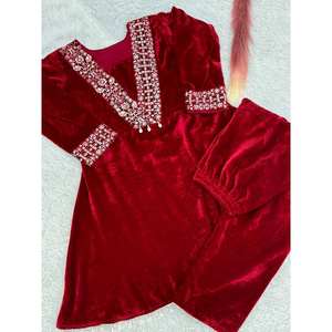 Magnifique ensemble haut et jupe de soirée avec dentelle Kodi, taille XL - Product Image 2