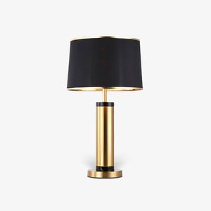 Lampe de table en fer doré de luxe avec abat-jour en tissu blanc pour la décoration moderne de la chambre à coucher et du salon - Product Image 6