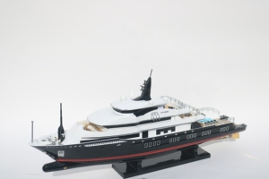 Modèle de yacht en bois de luxe fait main - Bateau à moteur moderne, maquette de croisière, décoration de vitrine, Alfa Nero - Product Image 4
