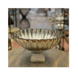 <b>Brass</b> Antique Chocolate Bowl With Handles And <b>Legs</b> Hotel Dinnerware Serving Bowl At Acceptable Prices - Product Image 3