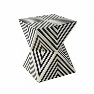 Elegante Mesa de Centro con Incrustaciones de Hueso de Búfalo y Resina, Diseño de Cebra en Blanco y Negro, Hecha a Mano, para Villas Modernas - Product Image 4
