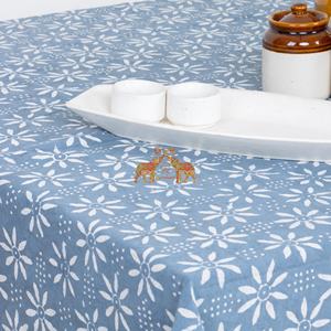 Mantel de Algodón 100% con Estampado Floral Dabu Hecho a Mano, Diseño Tradicional Rectangular, Cubierta de Mesa Artesanal - Product Image 4