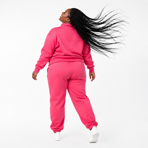 Ensemble de survêtement rose écoresponsable pour femme grande taille, sweat à capuche zippé et pantalon assorti, couleur unie, coupe décontractée ample, idéal pour l'hiver - Product Image 5