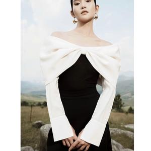 Meilleures Blouses Chic pour Femmes – Hauts de Luxe RACHEL ÉPAULES DÉNUDÉES 70% Ten-cel 30% Laine Séchage Rapide – Chemise Personnalisable avec Logo en BLANC - Product Image 2