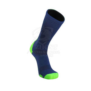 Chaussettes de sport sur mesure, respirantes, de qualité supérieure, avec logo personnalisé, chaussettes de sport pour hommes - Product Image 2