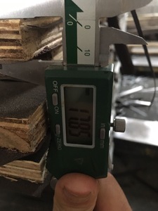 ไม้อัดฟิล์มเฟซด์ FOMEX สำหรับงานแบบหล่อ 15 มม. E0 ฟอร์มาลดีไฮด์ต่ำ สีน้ำตาล/ดำ ผิวฟิล์มเกรดพรีเมียม สำหรับงานภายนอก - Product Image 3