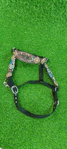 Ensemble d'équipement d'équitation en cuir de cheval : harnais western, muserolle à motifs floraux, sangle réglable, longe en corde. - Product Image 2
