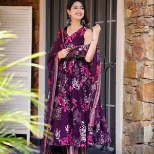 Magnifique robe Anarkali indienne pakistanaise en tissu de soie Maslin, avec des motifs imprimés numériquement, pour mariage, occasions décontractées, vêtements traditionnels pour femmes - Product Image 1