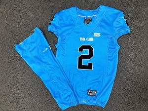 Ensemble d'uniformes de football américain personnalisés pour équipes, vente en gros, vintage, en polyester, pour jeunes et adultes, avec maillot sublimé en mesh et sergé - Product Image 2