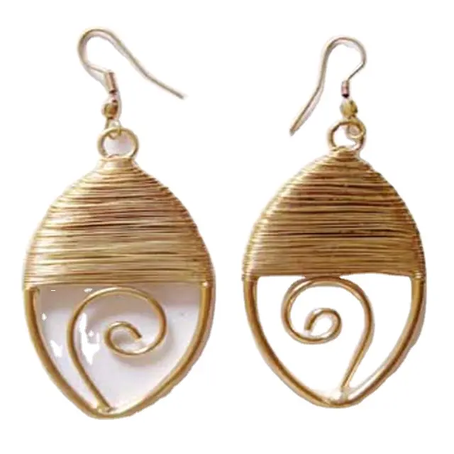 Gold Farbe Messing Metalldraht Handgemachte Ohrringe Modeschmuck Hand gefertigte Messing Schmuck Damen Ohrringe für Frauen und Girla