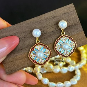 Boucles d'oreilles en argent naturel polyvalentes de style palais rétro européen américain, avec trèfle à quatre feuilles, nouvelles, perles - Product Image 5