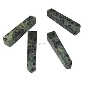 Baguette de guérison à facettes en grès rouge personnalisé Décoration Quartz Love Tour polie à la main Pierre précieuse de quartz - Product Image 4