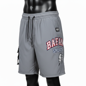 กางเกงว่ายน้ำชายคุณภาพสูง ผ้าไมโครไฟเบอร์โพลีเอสเตอร์ 125 GSM สีเทา มีกระเป๋าคาร์โก้ แผงปักโลโก้แบบทอ - Product Image 4