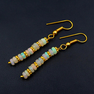 Boucles d'oreilles en opale éthiopienne, perles en or 14 carats, pierre précieuse multicolore - Product Image 4