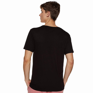 เสื้อยืดแฟชั่นผู้ชายสีดำ ผ้าฝ้าย 100% ขนาดสั่งทำได้ ซับเหงื่อ แห้งเร็ว แขนสั้น เสื้อยืดลำลองผู้ชาย - Product Image 2