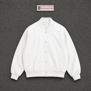 เสื้อแจ็คเก็ตวาร์ซิตี้ขนสัตว์สีขาวสำหรับผู้ชาย แจ็คเก็ตบอมเบอร์ขนาดใหญ่พิเศษแบบสั่งทำ พร้อมกระดุมแป๊ก คอเสื้อ แขนเสื้อ และชายเสื้อแบบริบ ขายส่ง - Product Image 5