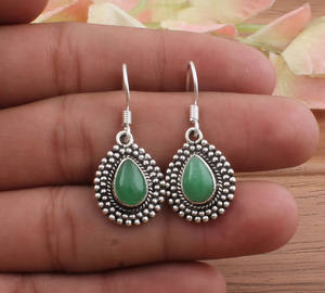 ต่างหูหยกเขียวธรรมชาติ 925 เงินสเตอร์ลิง ประดับด้วยหยกเจไดต์แท้ ต่างหูห้อยทรงหยดน้ำ สำหรับผู้หญิง ทำด้วยมือ เหมาะสำหรับงานแต่งงานและงานปาร์ตี้ - Product Image 3