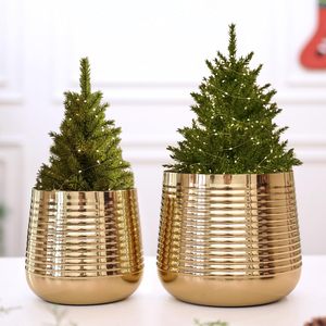 Pot de fleurs en métal à design côtelé pour la décoration de la maison, élégant support de plantes d'intérieur et d'extérieur pour balcon, salon, décoration de table - Product Image 6