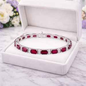 กำไลข้อมือทับทิมธรรมชาติทรงเหลี่ยมมรกต ทองคำขาว 18K ของขวัญอัญมณีสีแดงสุดหรูสำหรับผู้หญิงในวันครบรอบ - Product Image 1